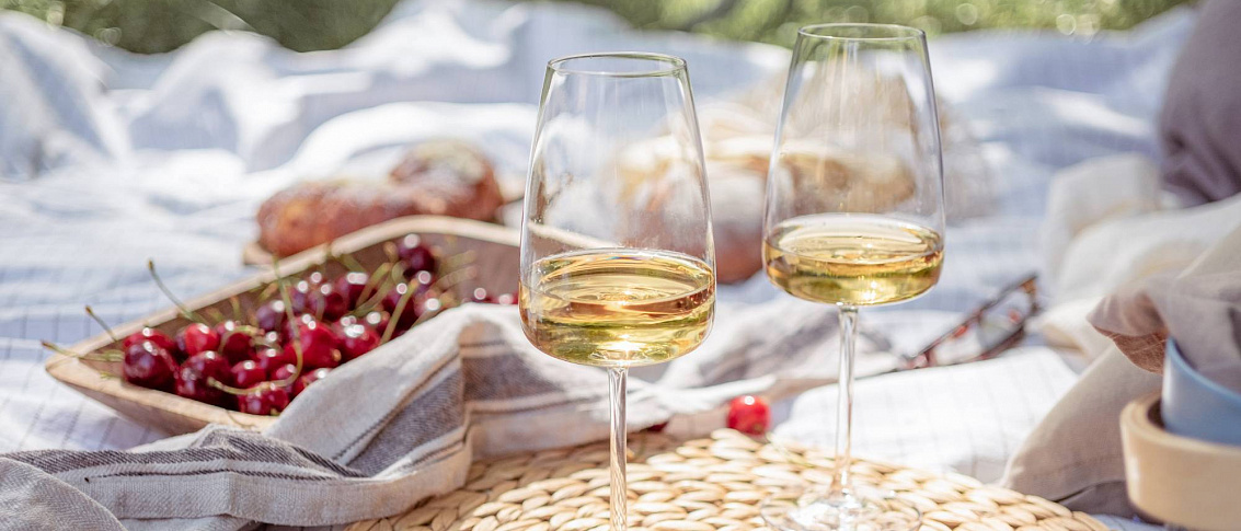 Сезон пикников: -40% на вино и крепкие напитки и бокалы для крепких напитков в подарок